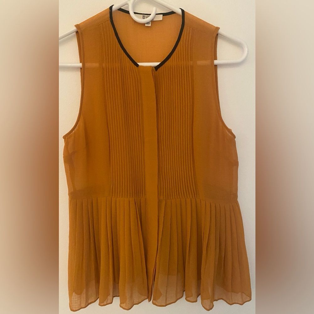BB Dakota Mustard Pleated Button Up Flowy Sheer Tank Top Women's Sz Small